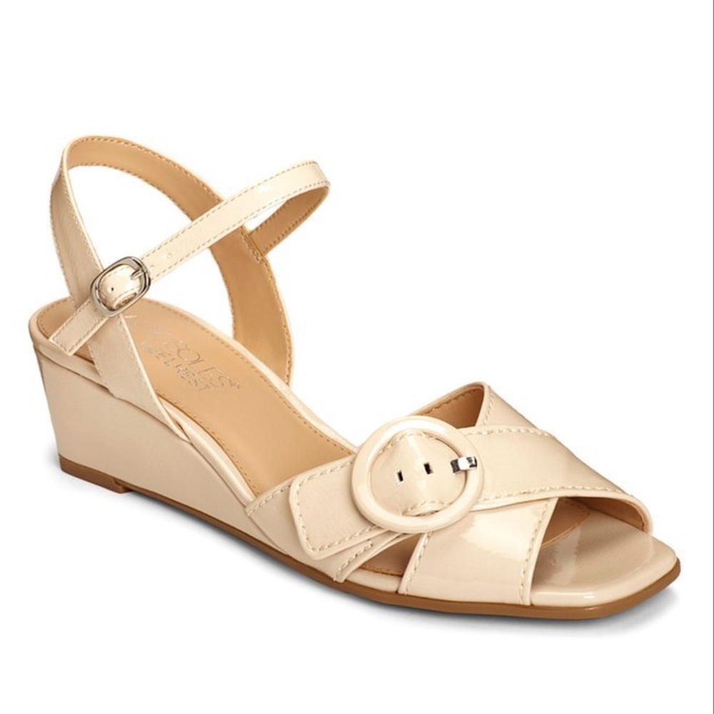 AEROSOLES Hornet Wedge SANDAL -- like new!